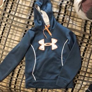Under armor sweatshirt